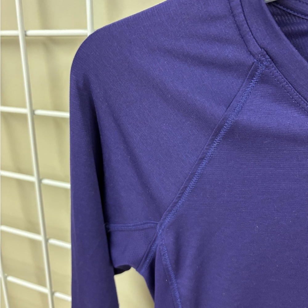 BUNDLE OF TWO L.L.Bean Women’s “Missis” size XS long sleeve activewear shirts. - Picture 8 of 16
